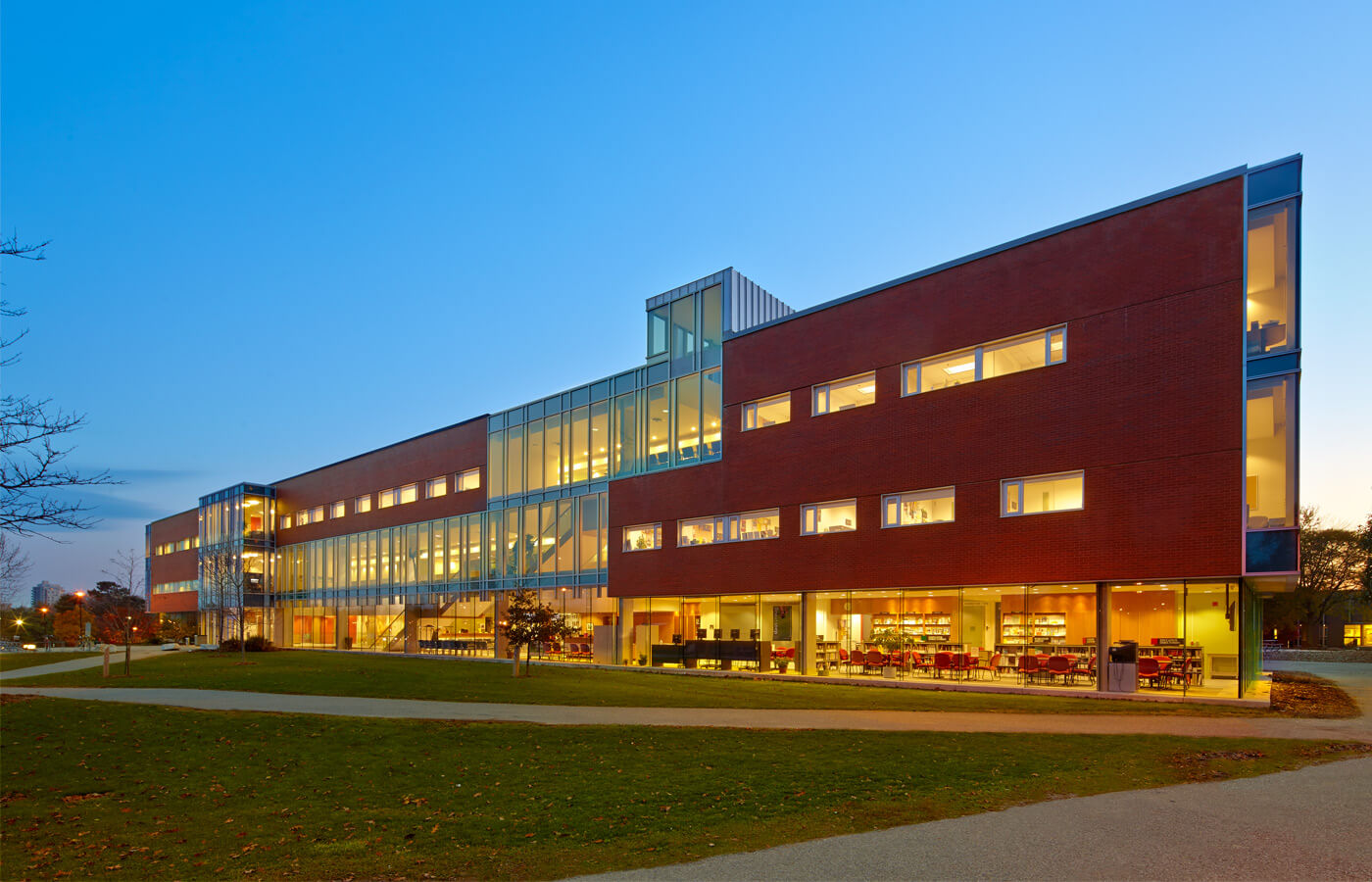 university of waterloo campus tours